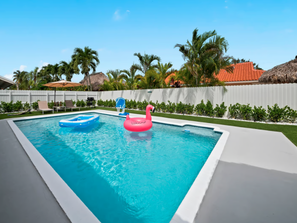 Luxury Miami Vacation Rental 3 Bedroom - Private Pool Oasis, Game Room & Family Friendly